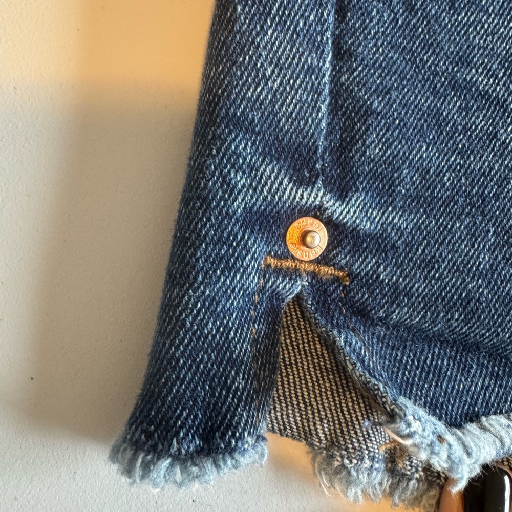 Kensie VintageLuxe Blue Jean Shorts No Size Tag, 16” Waist - Picture 4 of 8
